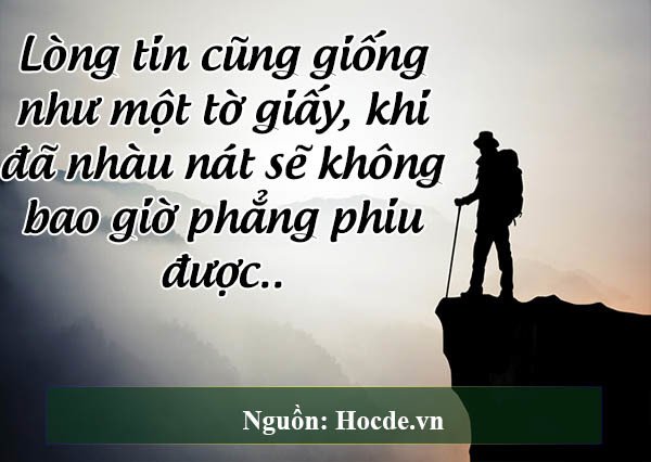 Cuộc sống có quyền đẩy bạn ngã nhưng ngồi đó than khóc hay đứng dậy và tiếp tục là quyền của bạn.